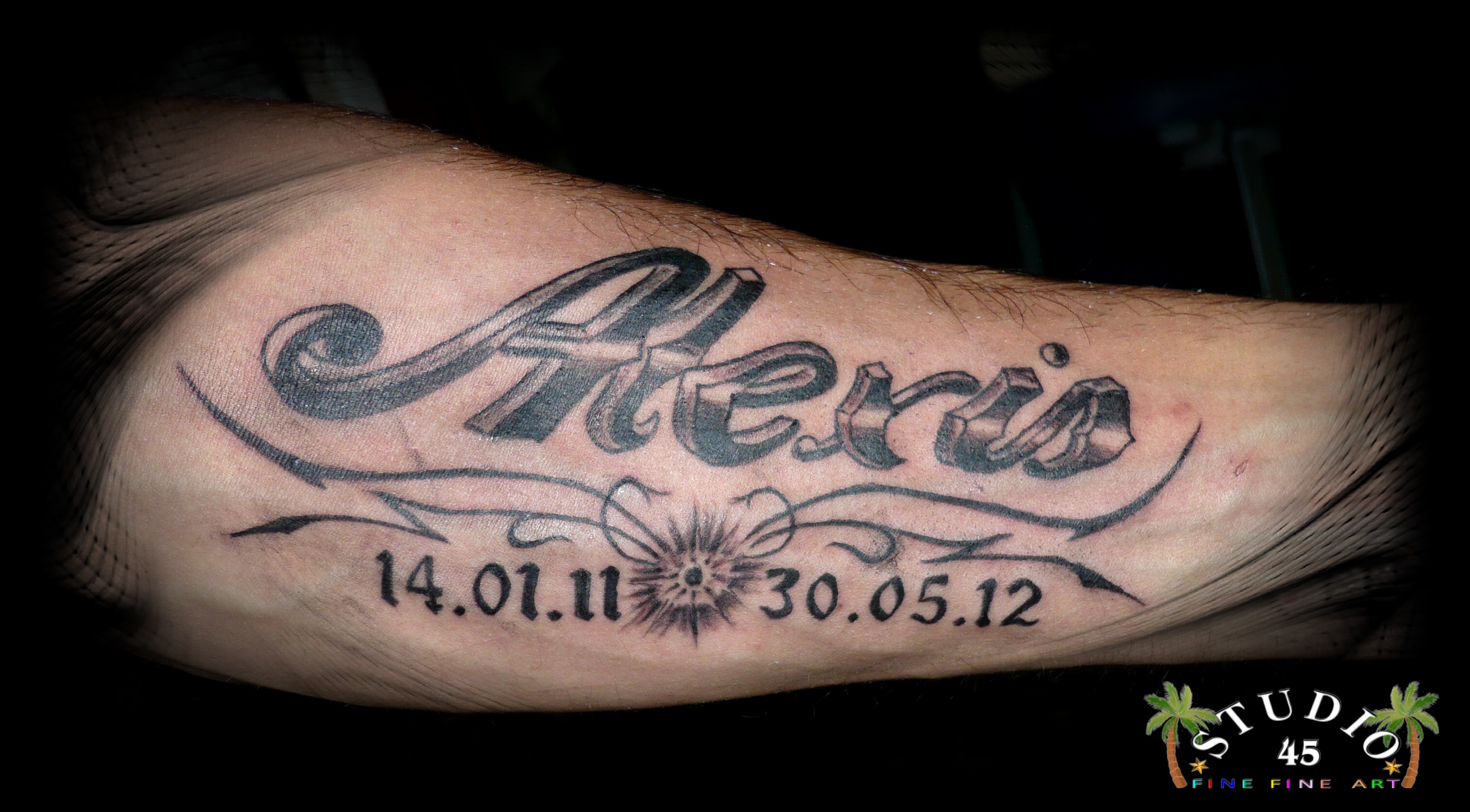 Schriftzug Datum Unterarm Alexis Tattoo Recklinghausen STUDIO 45